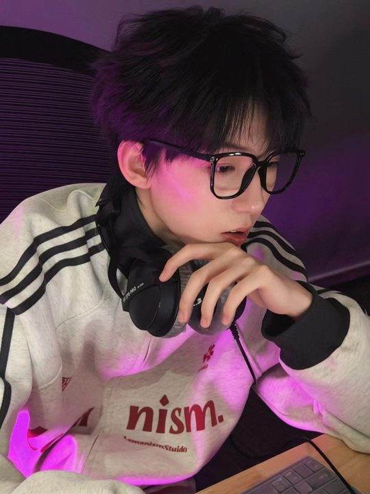 杨博文照片